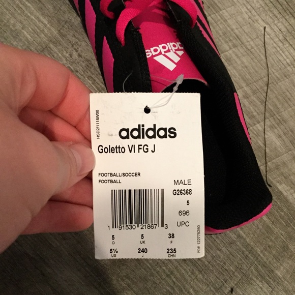 Cleats - Picture 6 of 7